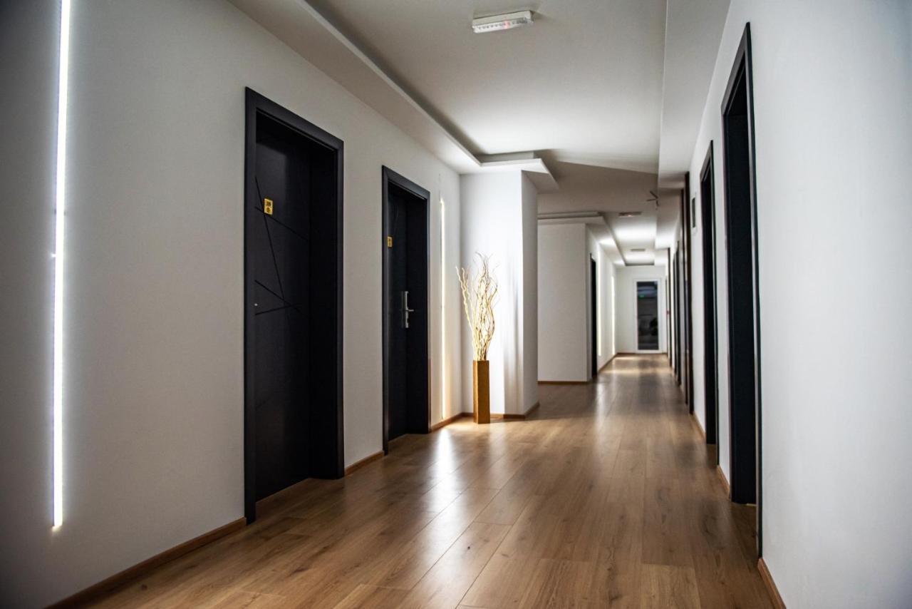 Hotel Beograd Струга Экстерьер фото